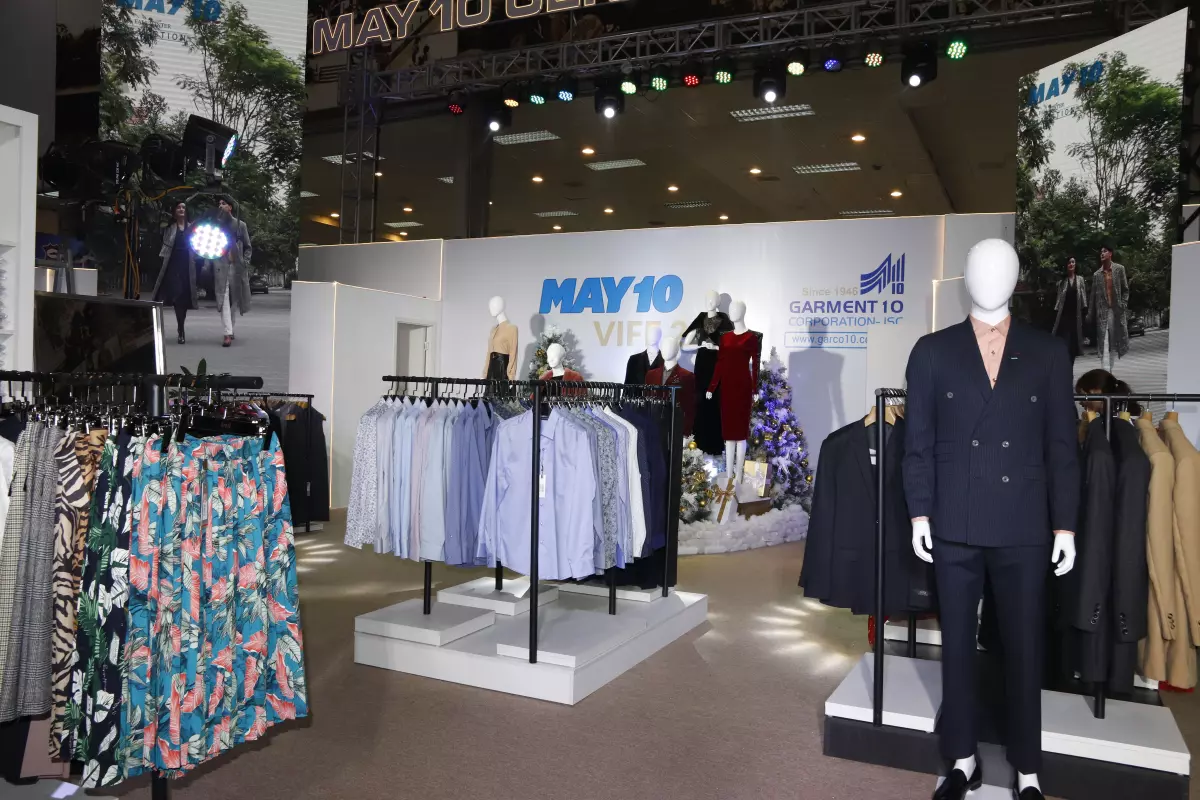 Sản phẩm của công ty May 10 tại hội chợ triển lãm thời trang quốc tế Việt Nam 2019.
